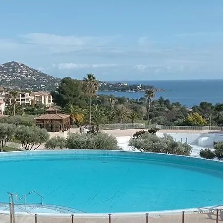 Evasion Nature A Cap Esterel Jardin, & Golf Confort Apartment *