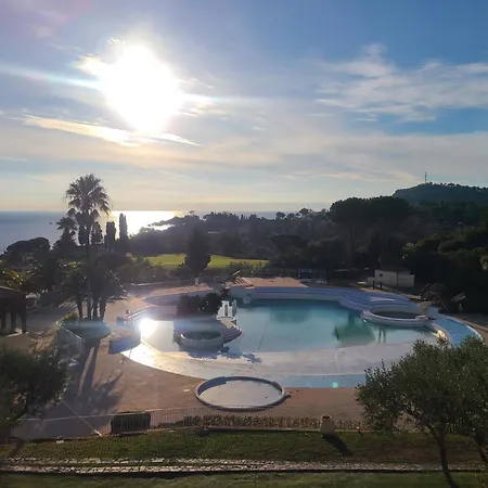 Evasion Nature A Cap Esterel Jardin, & Golf Confort * Saint-Raphael (Var)