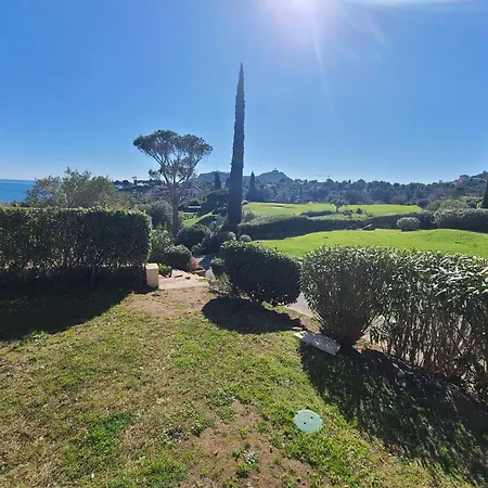 Evasion Nature A Cap Esterel Jardin, & Golf Confort Apartment *