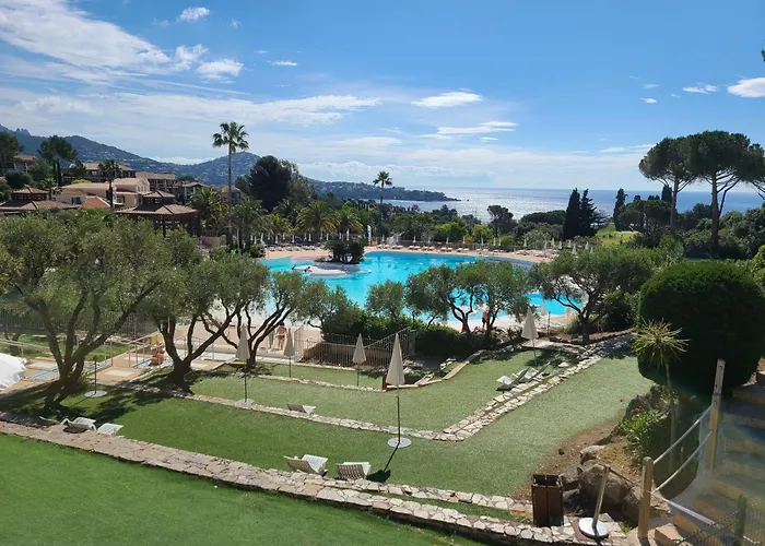 Cap'azur T2 - Rdj - Vue Golf Apartment
